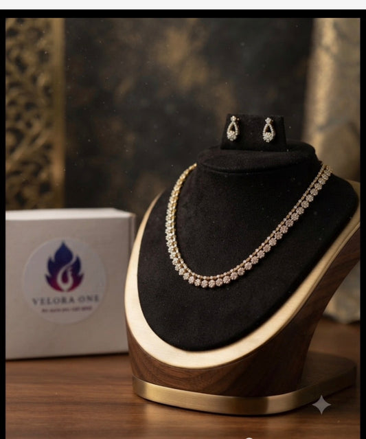 Simple Gold Toned Necklace - VJN012